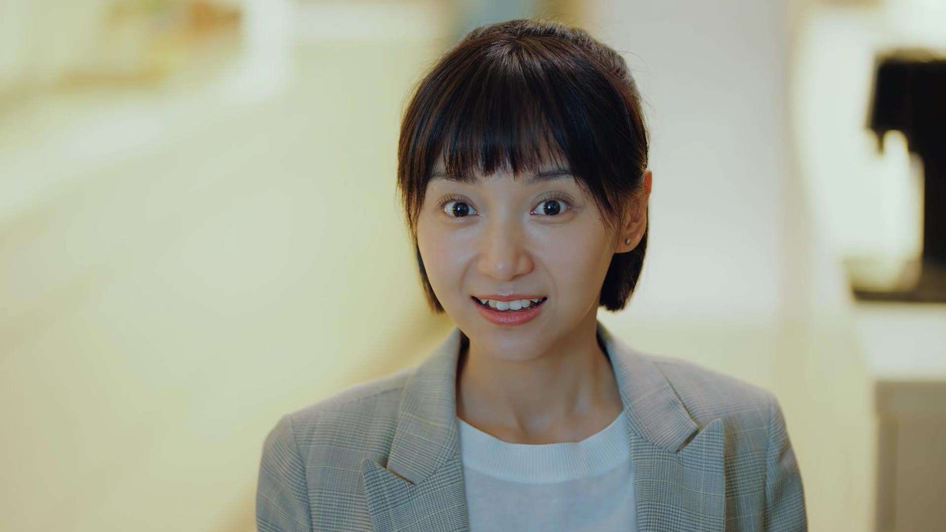 “英超争冠激战正酣，胜负瞬息万变”，“英超”